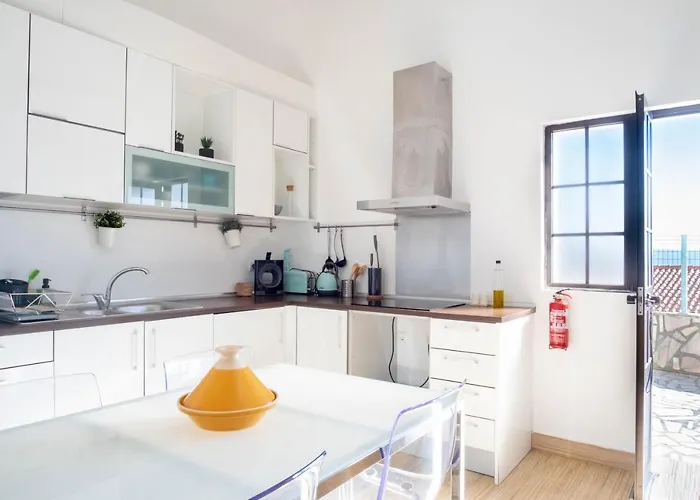 Casa Da Felicidade * Nazaré